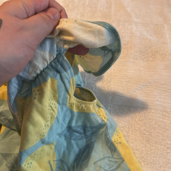 Beautiful lemon shirt with snaps at the bottom, sort of a romper - Picture 3 of 3